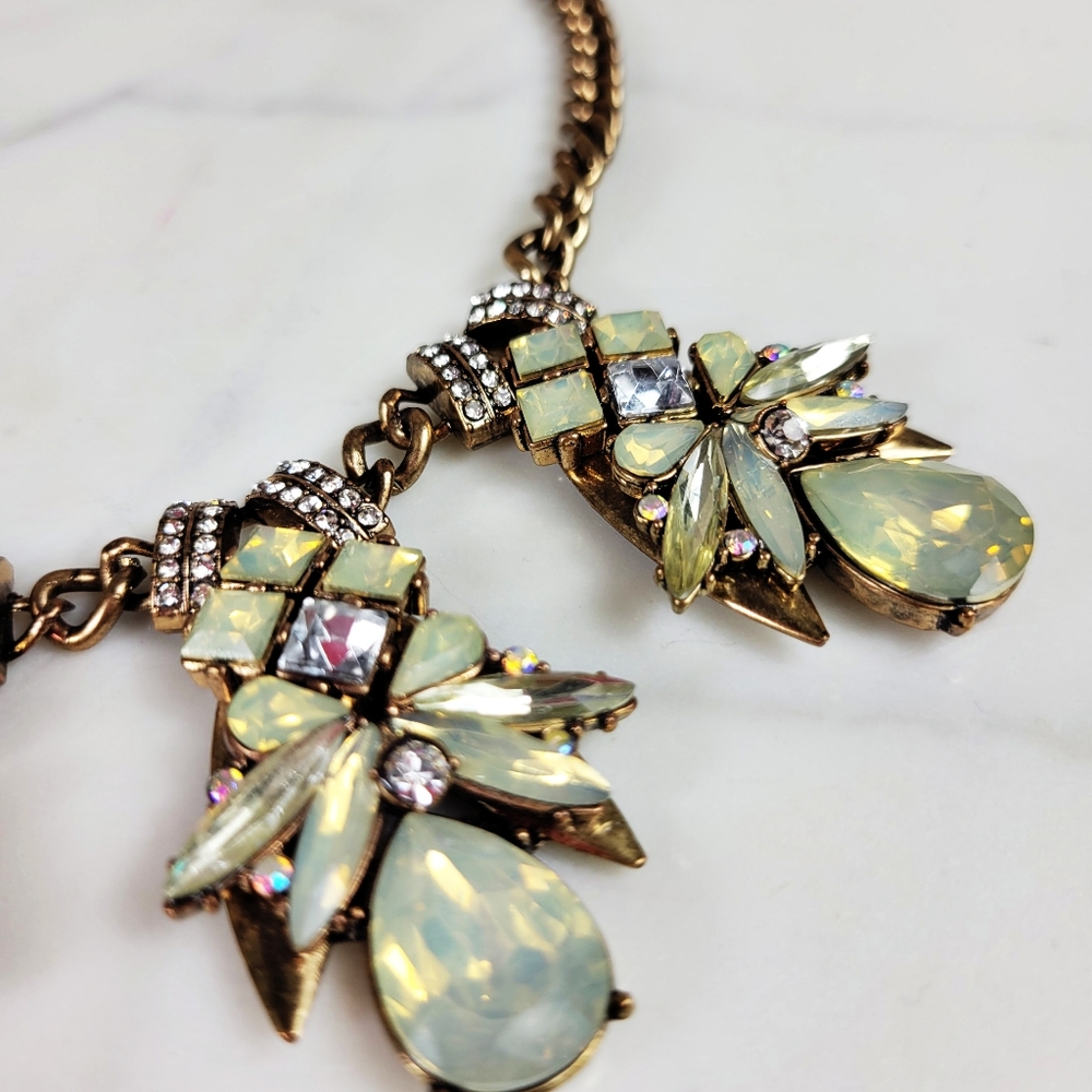 Pastel Green Statement Necklace Antique Gold-tone Deco AB Rhinestone Acc… - Picture 8 of 12